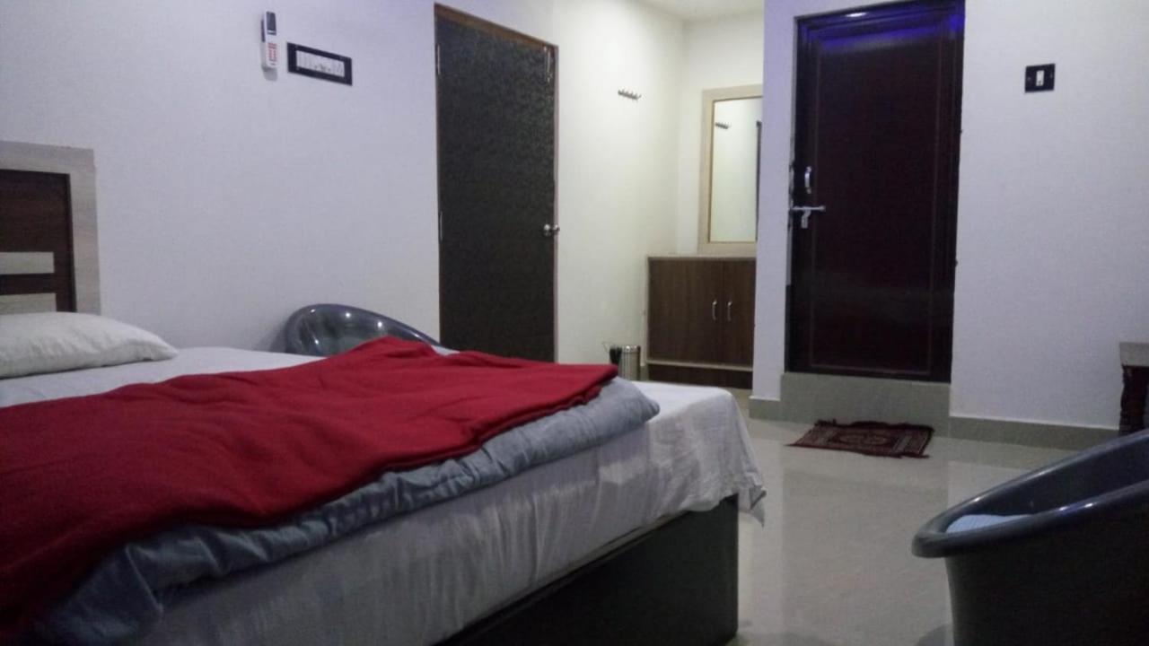 Hotel Vashishta Inn Paderu Экстерьер фото